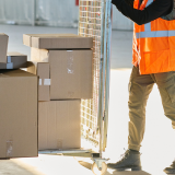 <span class="blue">どんな荷物でもOK</span>！<br class="visible:media-pc">カゴ台車のままで置き放題